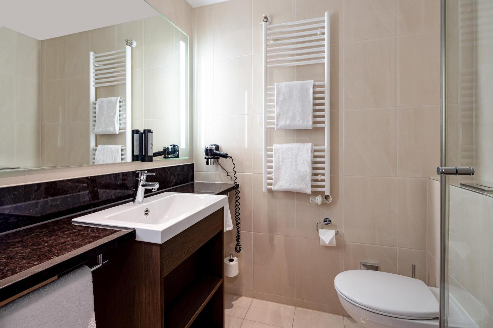 Intercityhotel Dammtor-messe 4* Amburgo