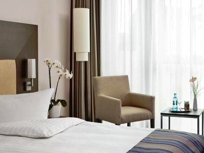 Отель Intercityhotel Dammtor-messe 4*