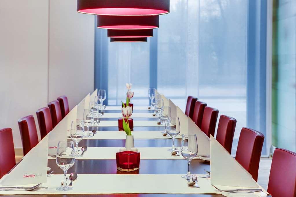 Intercityhotel Dammtor-messe 4* Гамбург